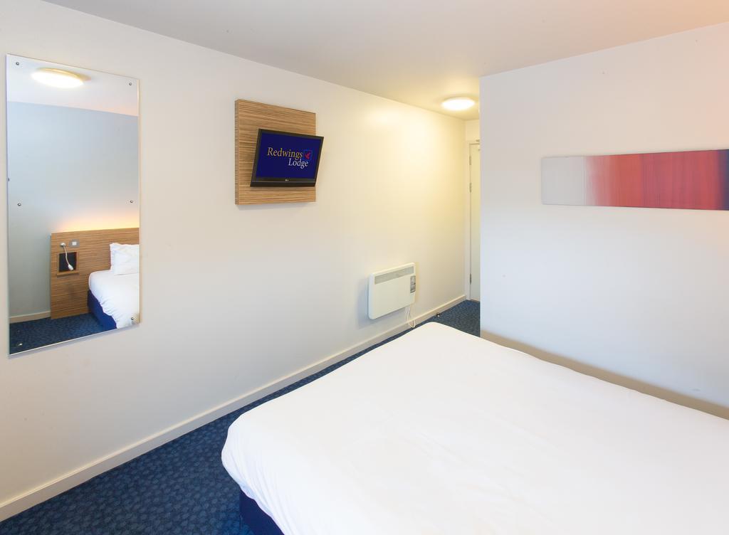 Redwings Lodge Wolverhampton Central Szoba fotó