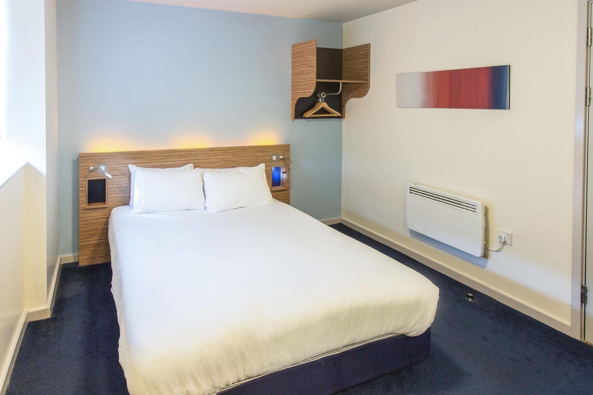 Redwings Lodge Wolverhampton Central Kültér fotó